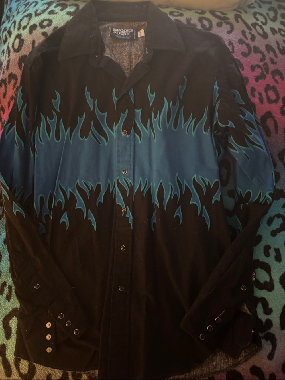 Vintage 1980’s Brooks & Dunn Men’s Western Blue Flame Black Shirt
